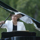 Imagen de archivo de la pianista Rosa Torres-Pardo en uno de sus conciertos.