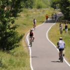 Cada vez más leoneses usan el carril bici en la capital.
