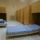 Los muebles cama han sido realizados por el taller de la casa hogar