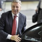 El ministro de Fomento, José Blanco, a su llegada al Consejo de Ministros de Transportes.