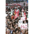 Imagen de la manifestación que ayer acabó en la estación de Atocha