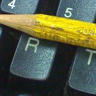 El informe se centra en la autoría de los creadores en la era digital.