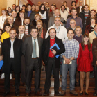 Foto de familia de los vendedores de prensa de León.