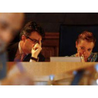 Majo e Isabel carrasco, en un momento del pleno de la Diputación de León.