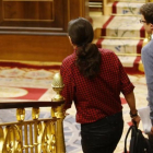 Iglesias y Errejón en sus entradas y salidas del hemiciclo del Congreso.