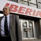 El jefe sindical de Sepla, a su llegada a la compañía.