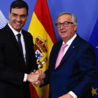 Pedro Sánchez y Jean-Claude Juncker, en un encuentro en junio del 2018. /
