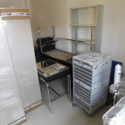 Interior del consultorio, equipado el 2011 y aún sin estrenar.