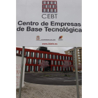 El edificio rojo de Eras alberga el centro de empresas.