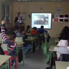 Los alumnos del colegio de Villaobispo intercambian experiencias gracias a la tecnología.