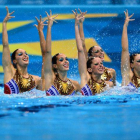 El equipo español de natación sincronizada, durante el ejercicio de rutina técnica.
