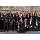 Los integrantes del coro leonés Capella Lauda, que dirige Aitor Olivares.