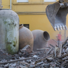 La demolición de edificios antiguos saltó del casco antiguo a los barrios que lo circundan y va cambiando poco a poco el paisaje de la ciudad. FERNANDO OTERO PERANDONES