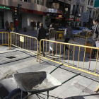 Las obras obligaron a regular el tráfico y ocasionaron atascos en el primer tramo de la avenida Ordoño II.