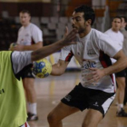 Dani Sarmiento durante el entrenamiento que realizó ayer con sus compañeros en el Palacio