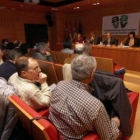 Un momento de la asamblea que se celebró en el salón de la Ciuden.