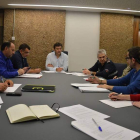 El alcalde, junto a los participantes en el dispositivo invernal.