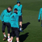 Bale, Cristiano y Benzema, con Kovacic, en el entrenamiento del miércoles del Madrid.