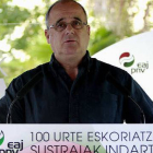 El presidente del PNV en Gipuzkoa, Joseba Egibar, en unas declaraciones a los medios de comunicación.