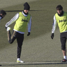 La marcha de Kaká del Madrid (d) parece estancada tras el último desacuerdo con el Milan.