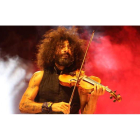 Imagen de archivo de una actuación del violinista Ara Malikian en León. ANA F. BARREDO