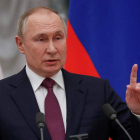 El presidente de Rusia, Vladimir Putin, ayer en su reunión con Orban. YURI KOTCHETKOV
