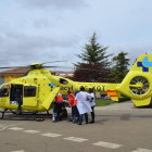 El herido tuvo que ser trasladado al hospital en un helicóptero medicalizado.