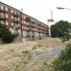 Vista del patio que hay entre la edificación con fachada a Fernández Ladreda, Gil de Villasinta y la calle paralela al río.