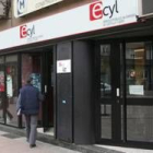 La imagen muestra la entrada de la oficina del Ecyl de Ponferrada