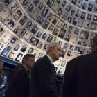 El ministro en el centro de conmemoración del Holocausto.