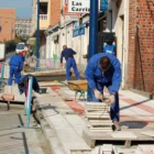 Los trabajadores contratados realizarán obras de supresión de barreras arquitectónicas.