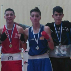 Antonio Barrul, segundo por la izquierda, con el oro al cuello tras ganar en Murcia el Nacional. DL