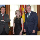 Javier García Prieto, María Lafuente y Antonio Silván, ayer en el Ayuntamiento. SECUNDINO PÉREZ