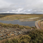 El embalse de Villagatón fue contruido en 1994, aunque nunca se ha usado.