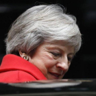 Theresa May abandona Downing Street para dirigirse a la Cámara de los Comunes