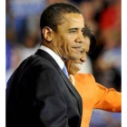 Obama celebra junto a su mujer los resultados de Carolina del Norte