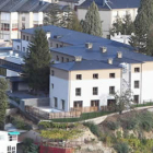 El edificio del Parador, en una fotografía de ayer, ya está concluido y sólo queda comenzar a recibi