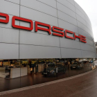 Redada en diez edificios de Porsche, filial de Volkswagen, en Alemania por sospechas de manipulación de emisiones.