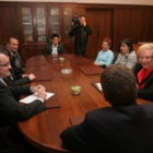 Las nueva directiva de la asociación Matagal fue recibida ayer en el Ayuntamiento.