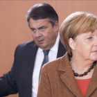 La cancillera Angela Merkel, junto a su vicecanciller, el socialdemócrata Sigmar Gabriel.