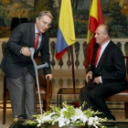 El Rey, durante su reunión con el presidente colombiano.