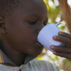Falta de agua potable provoca más muertes en niños que los conflictos, según Unicef.