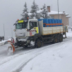 En Riaño la carretera estaba ayer intransitable. CAMPOS