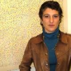 Ana Cristina Martínez, junto a su muestra «Ramas»