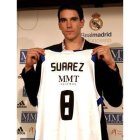 Carlos Suárez, con la camiseta que lucirá en el Madrid.