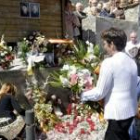 Ofrenda floral ayer en recuerdo de dos agentes de policía asesinados por ETA en Huesca