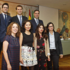 Los nuevos graduados posaron ayer en el acto que se celebró en El Albéitar. JESÚS F. SALVADORES