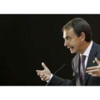 Zapatero realizó el anuncio sobre la reforma laboral en la Cumbre UE-América Latina Caribe.