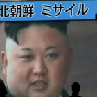 Imagen de Kim Jong-un en una pantalla de televisión en una calle de Japón.