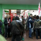 Los delegados sindicales se concentraron frente al Sacyl y al INSS